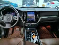 ​Volvo XC60 B5 3
