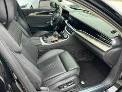 Hongqi H9 7
