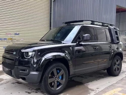 Land Rover Defender 90 4