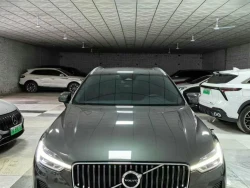 ​Volvo XC60 B5 0