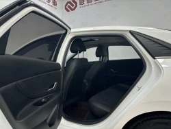 Hyundai Elantra 6