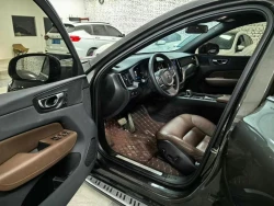​Volvo XC60 B5 4