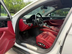 P​orsche Panamera 5