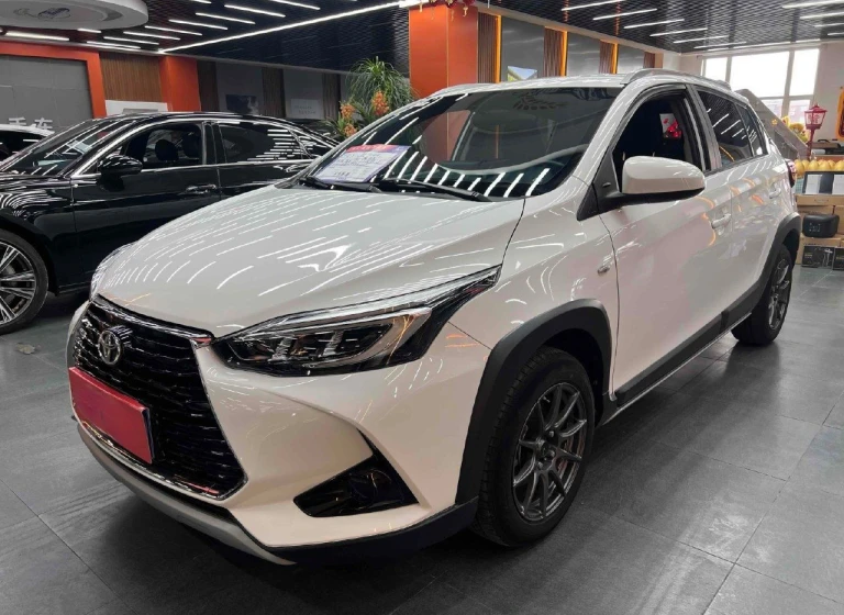 Toyota Yaris L X