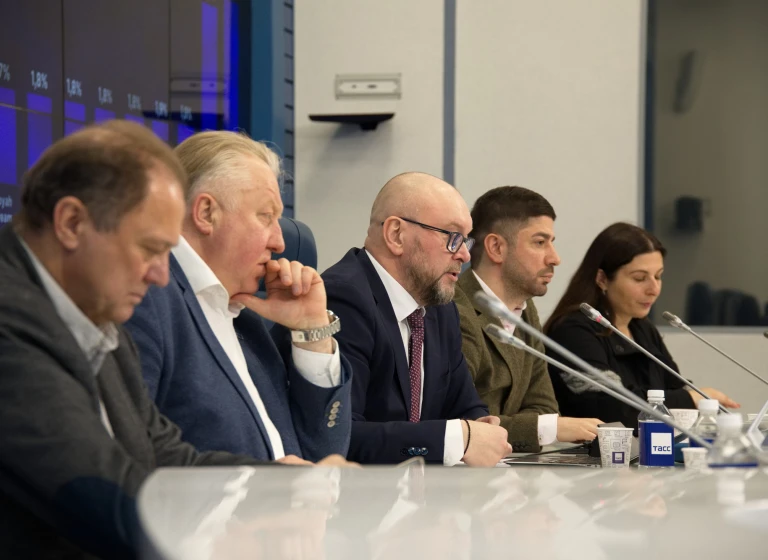 Российский авторынок 2025 : куда нас ведут новые законы?