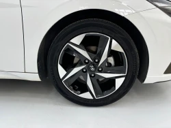 Hyundai Elantra 0