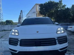 Porsche Cayenne 2