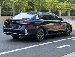 BMW 530Li Leading Edition Luxury Package 8