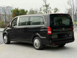 Mercedes-Benz Vito 5