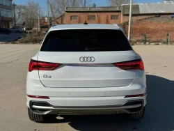 ​AUDI Q3 35TFSI 0