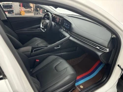 Hyundai Elantra 7