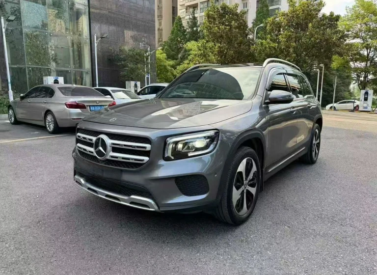 Mercedes-Benz GLB200 Fashion Edition