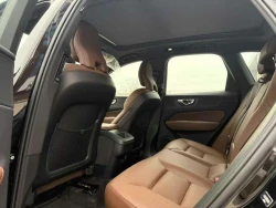 Volvo XC60 B5 Luxury Edition 4