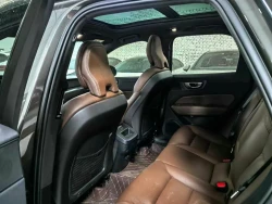 ​Volvo XC60 B5 5