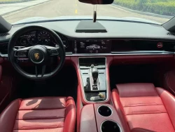 P​orsche Panamera 3