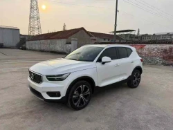 Volvo XC40 T4 Luxury Edition 7