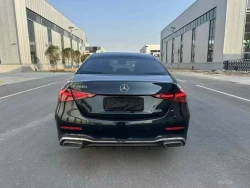 Mercedes-Benz C260L Sport 1