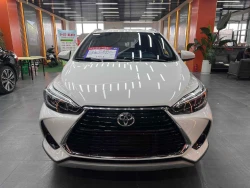 Toyota Yaris L X 2