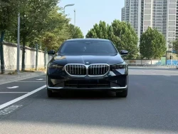 BMW 530Li Leading Edition Luxury Package 1